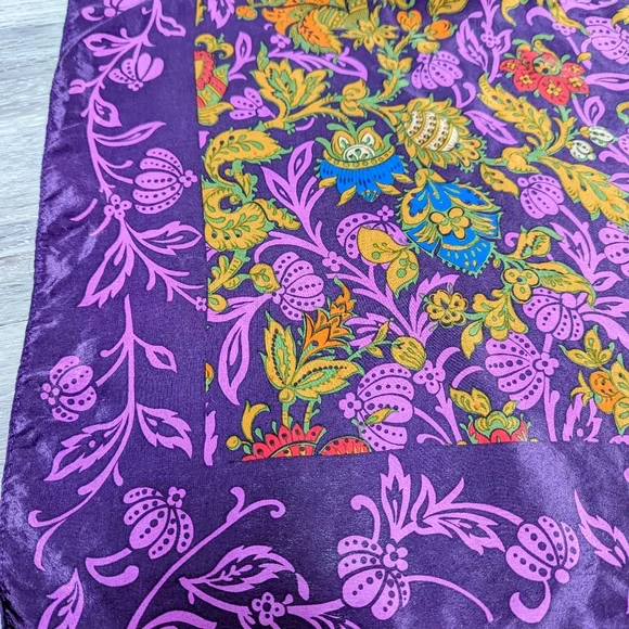Carol Little 100% Silk Scarf Square 31x30 Purple Floral - Picture 7 of 12
